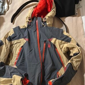Spyder Men's Gray and Tan Ski Jacket with Red Accents